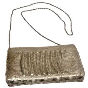 Artistry Shimmery Metallic Clutch Purse‎ NWOT